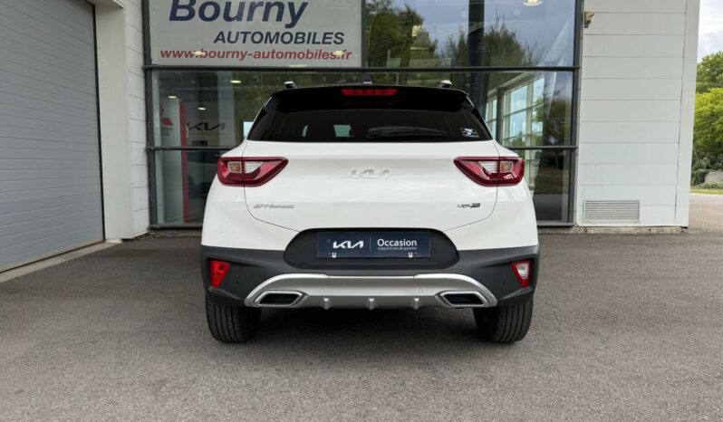 
								KIA Stonic full									