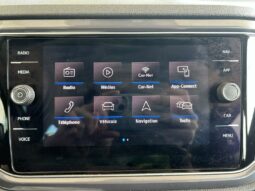 
										VOLKSWAGEN T-Roc full									