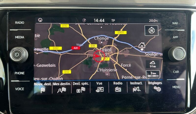 
								VOLKSWAGEN T-Roc full									