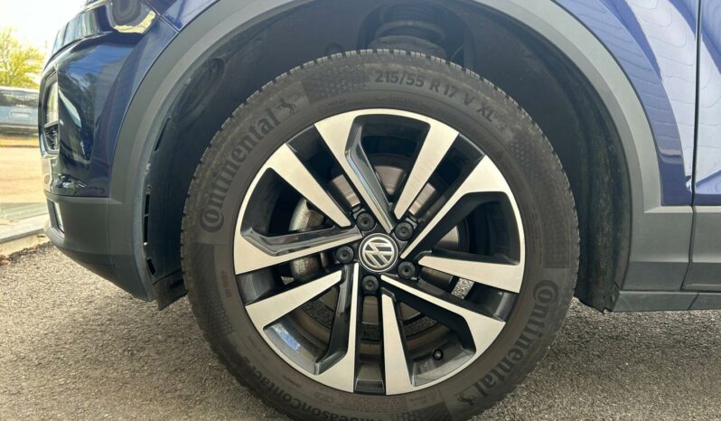 
								VOLKSWAGEN T-Roc full									