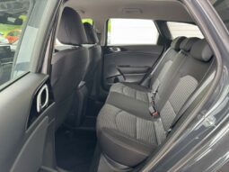 
										KIA Ceed SW full									