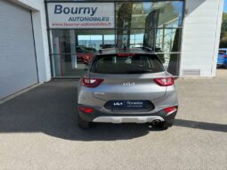 
										KIA Stonic full									