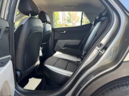 
										KIA Stonic full									