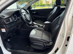 
										KIA Niro full									