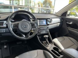 
										KIA Niro full									