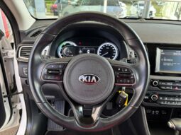 
										KIA Niro full									