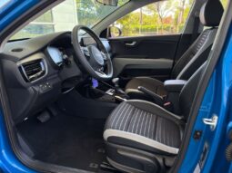
										KIA Stonic full									