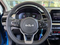 
										KIA Stonic full									