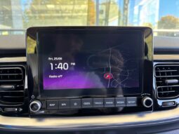
										KIA Stonic full									