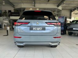 
										MITSUBISHI Outlander full									