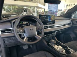 
										MITSUBISHI Outlander full									