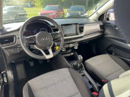 
										KIA Stonic full									