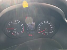 
										KIA Stonic full									