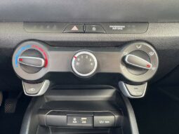 
										KIA Stonic full									