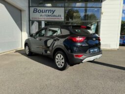 
										KIA Stonic full									