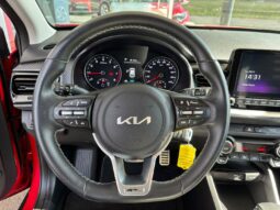 
										KIA Stonic full									