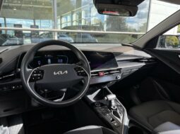 
										KIA Niro full									
