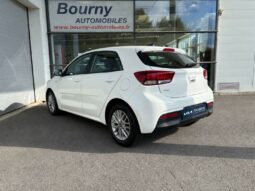 
										KIA Rio full									