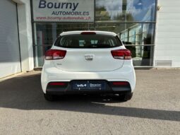 
										KIA Rio full									