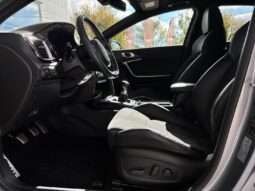 
										KIA XCeed full									