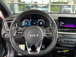 
										KIA XCeed full									