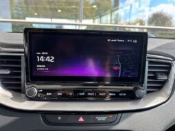 
										KIA XCeed full									