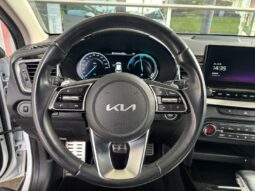 
										KIA XCeed full									