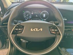 
										KIA Niro full									