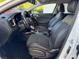 
										KIA XCeed full									