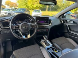 
										KIA XCeed full									