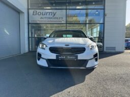
										KIA XCeed full									